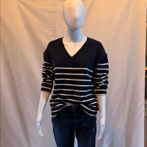 Banana Republic - V-NECK PULLOVER SWEATER - Size Medium